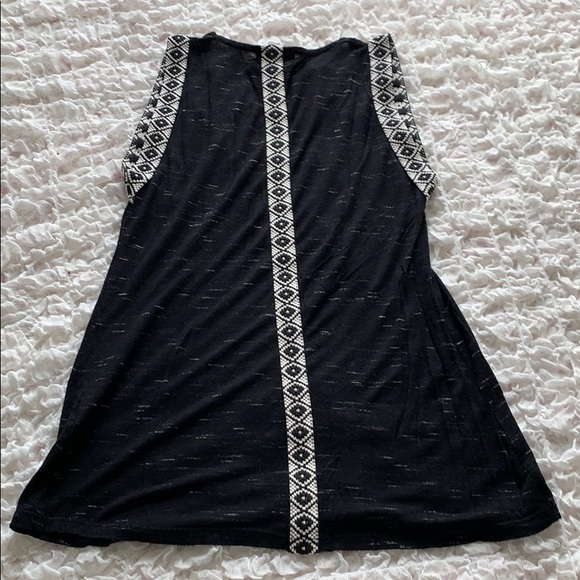 TOP - Picture 2 of 5